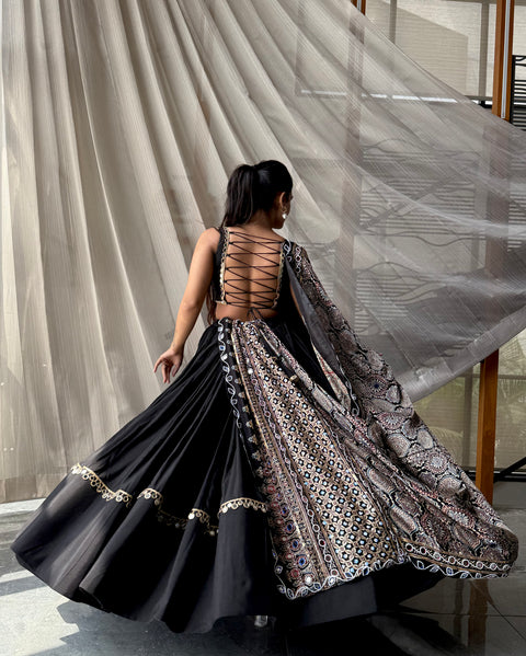 Blackest ajrak